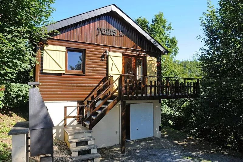 Cosy chalet with sauna in a quiet area