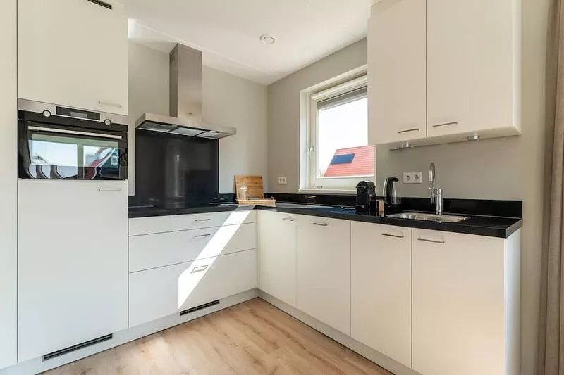 Holiday home in Scherpenisse with garden