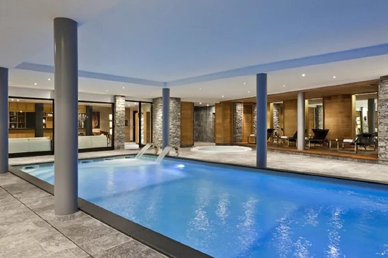 Luxury chalet with free access to swimming pool and 5-star spa. Extraordinary