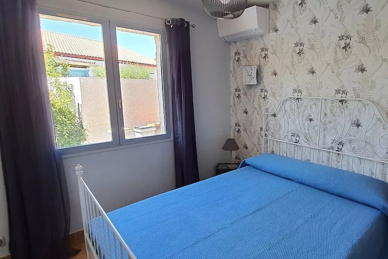 Pleasant house in a pretty wine village of Pézenas / Nizas with swimming pool