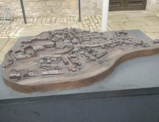 Bronzerelief Der Altstadt