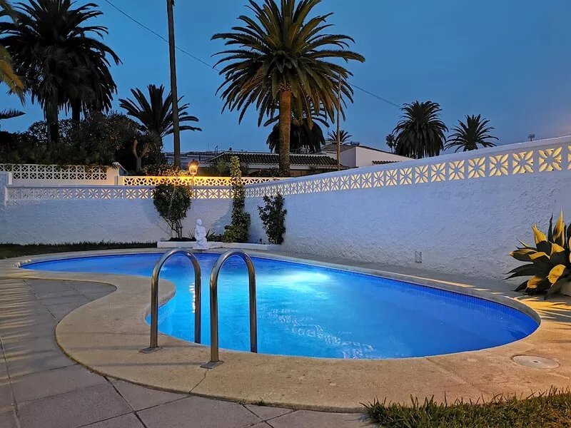 House with private pool, sea and mountain views, wifi and fireplace - near