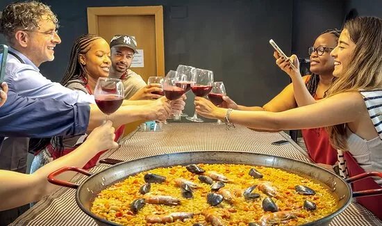 Paella Maestro: Cooking Classes