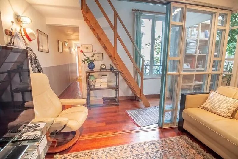 Private House and Garden in Paris