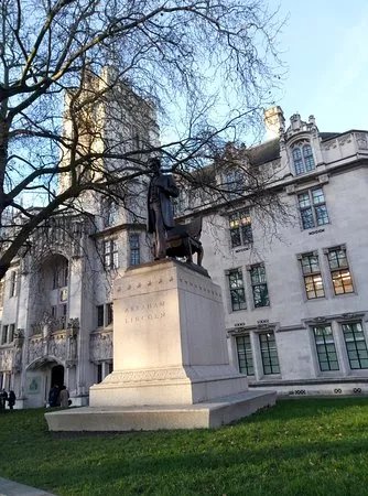 Abraham Lincoln Statue
