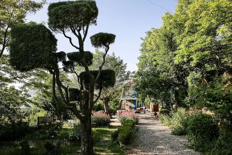 Detached 3-star gîte in Provencal house.