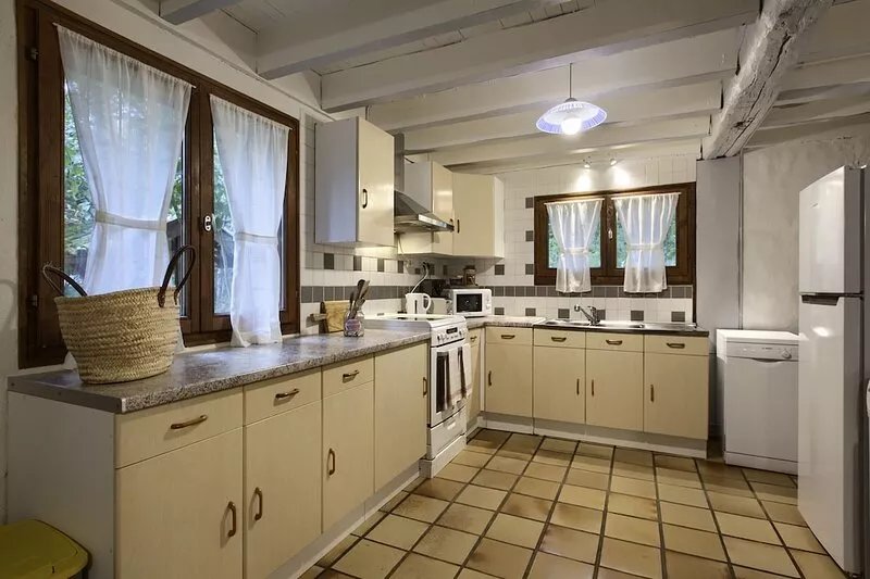 Near Arcachon green vacation rentals for couples or groups