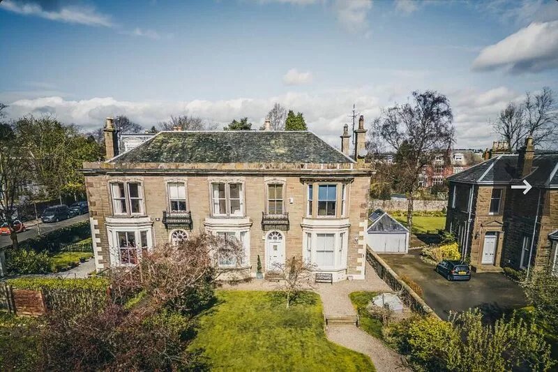 A luxurious Victorian mansion garden apartment