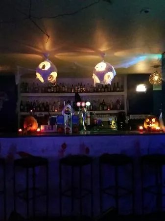Folhas Soltas Cool Bar