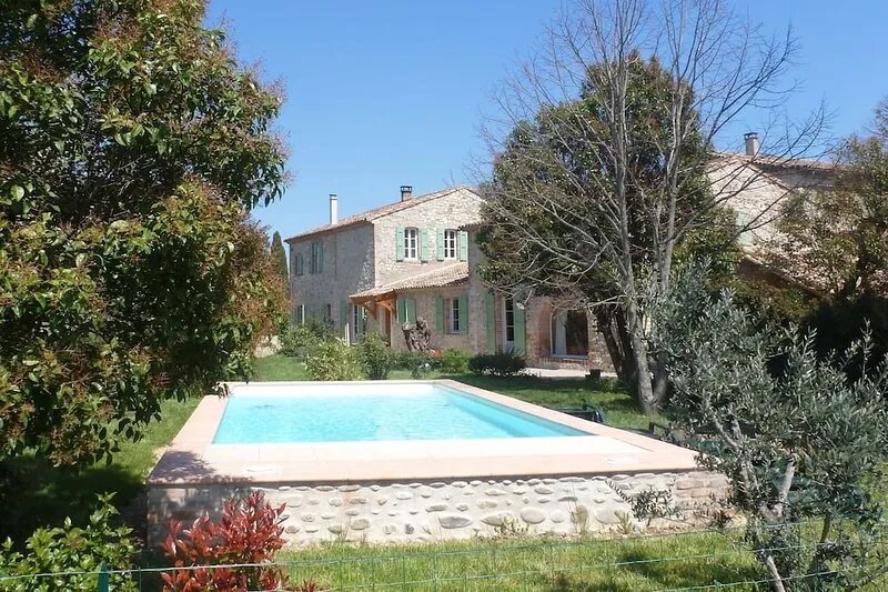 Large character house between Anduze and Vézénobres