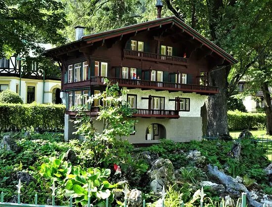 Semmeringhauschen im Park