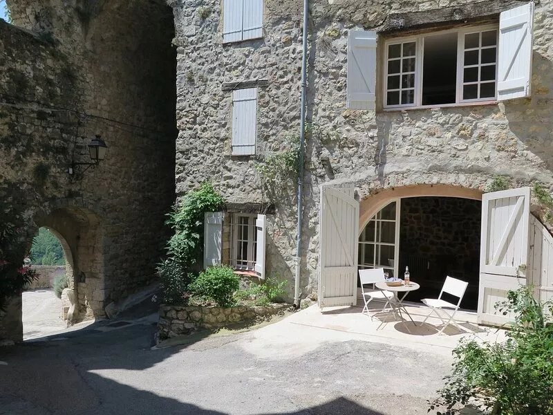 Fabulous 12th Century château apartment in Provence