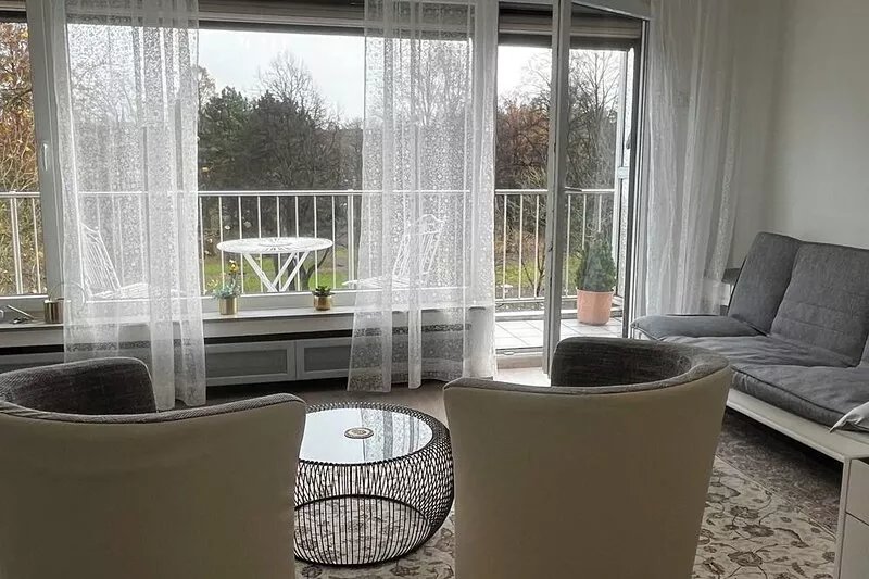 Apartment near the center with balcony and view of the city park