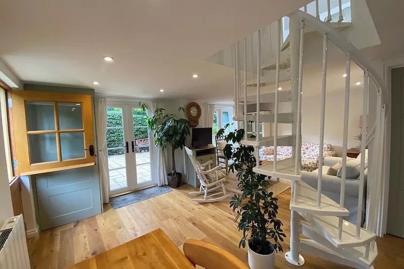 A beautiful and cosy one bedroom cottage located in the idyllic village of