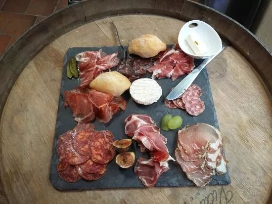 La table de Cav'istres