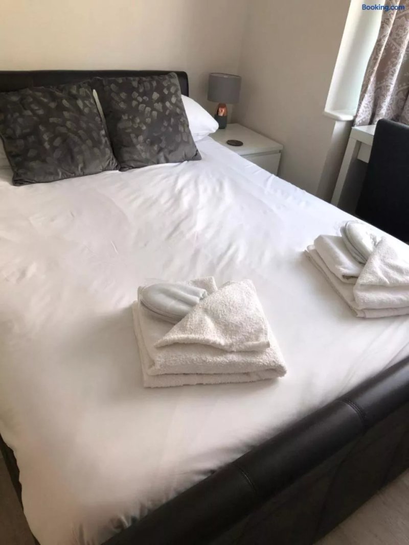 FIVEWAYS HAPPY STAYS, BRIGHTON CENTRE, Free Parking