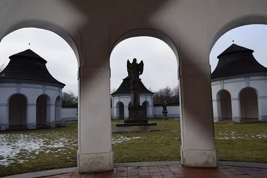 Dolni Hrbitov