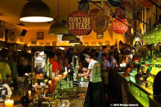 Papa's Bar