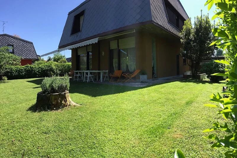 Arese, beautiful Villa 5 minutes from metro Rho Fiera