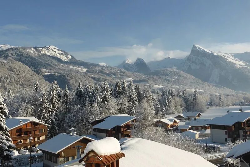 Grand charming apartment for 8-10 people. in authentic Savoyard farm