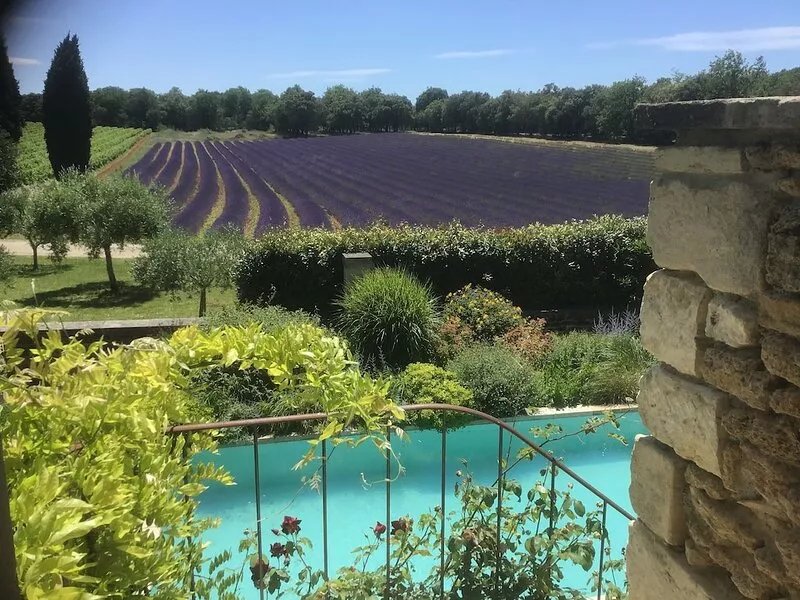 Provencal farmhouse in the countryside (old renovated farm)