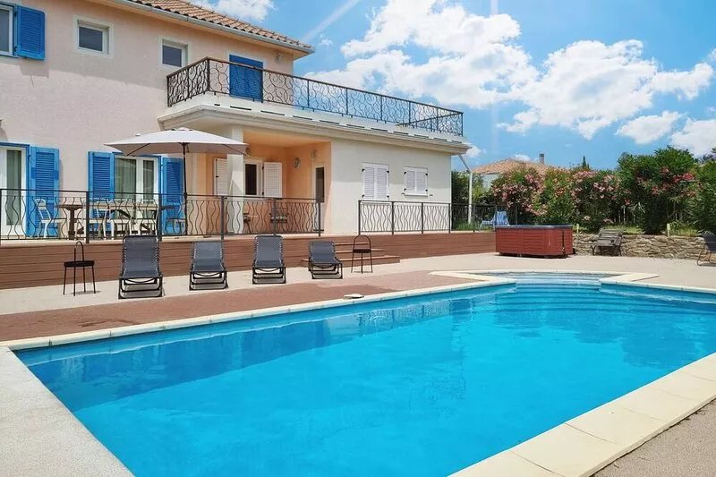 Spacious villa with private pool and hot tub