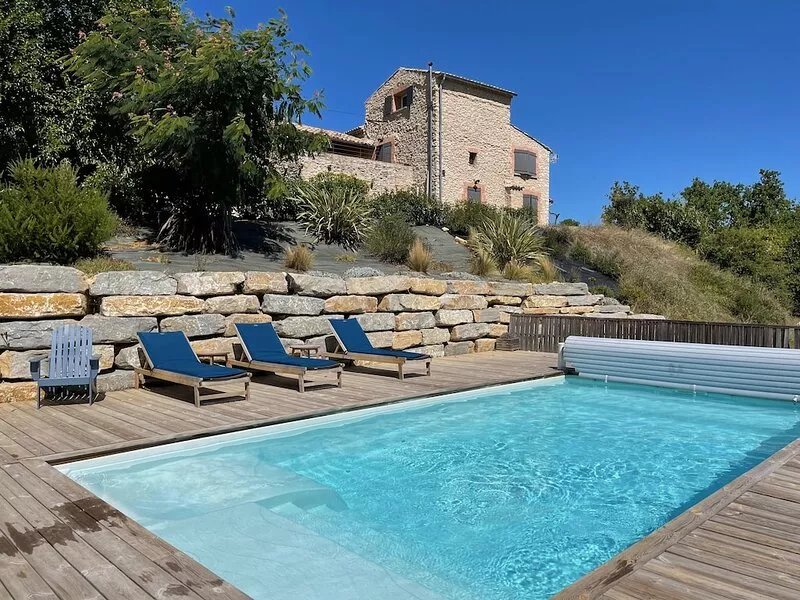 vacation rental les mages 30960 limit Gard Ardèche