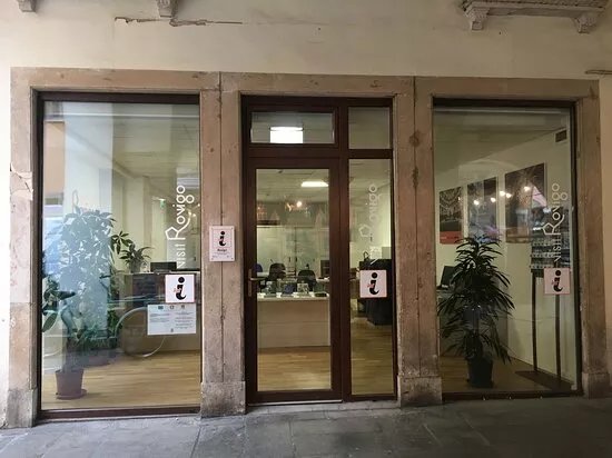 Ufficio Informazioni e Accoglienza Turistica - Tourist Information Office
