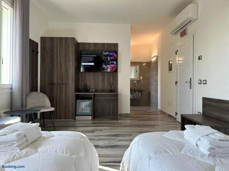 Royal Garden Luxury Rooms