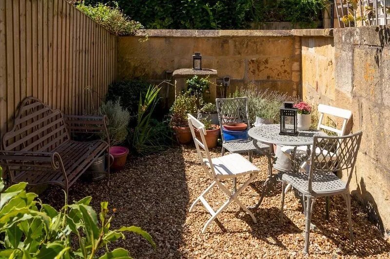 Pass the Keys | Stunning 17th century 3 bedroom cottage