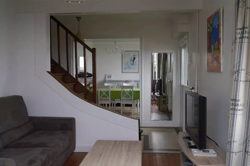 House: enclosed garden and terrace, magnificent sea view, 85 m2