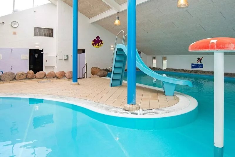 6 person holiday home on a holiday park in Hemmet