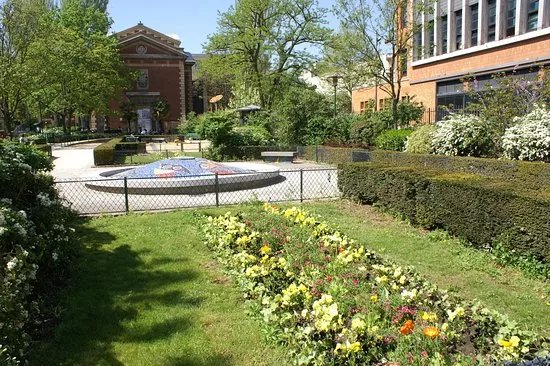 Square Alban Satragne