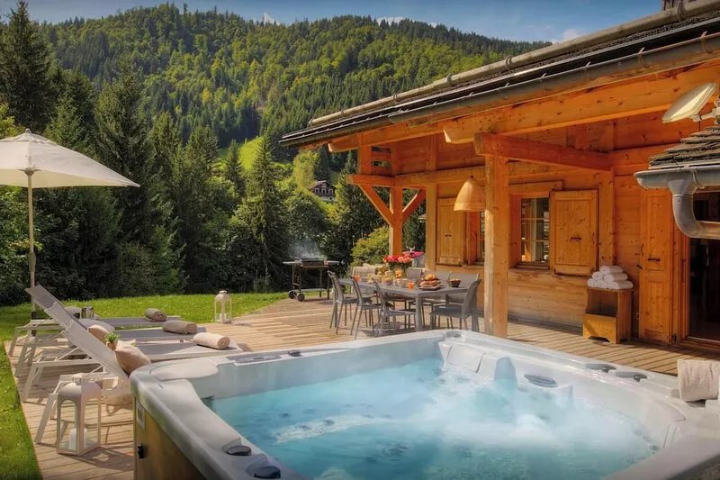 Chalet Hollygotty - luxury base for 8, spa, mountain views - OVO Network