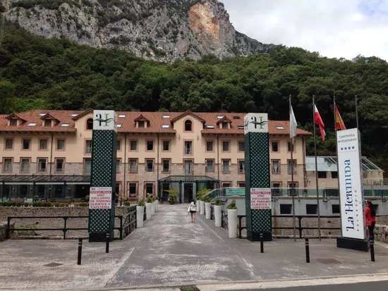 Balneario de La Hermida