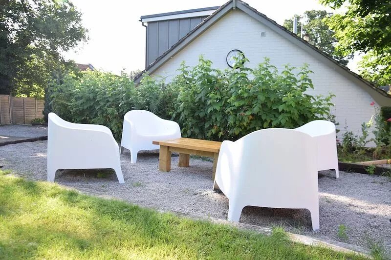 BLACKSHORE HOUSE, WENHASTON, pet friendly in Halesworth