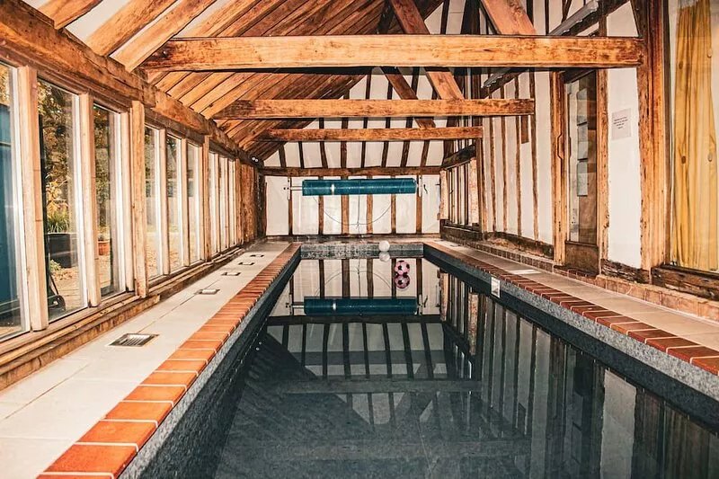 DADIO's Barn - Indoor Swimming Pool 400 Years Old & Hot tub