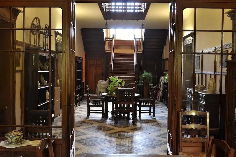 Cozy house in the countryside, park and tennis, billiards, Côte des vins