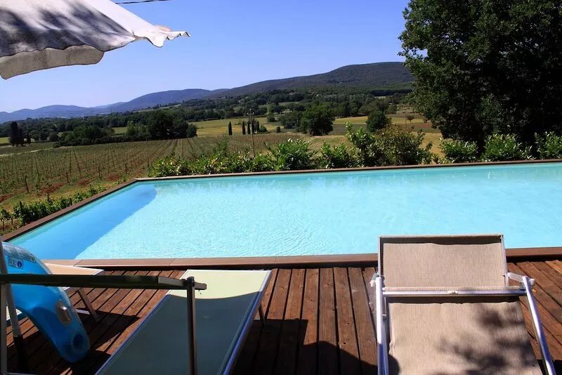 In Siena's surroundings, beautiful house for 2-4 people, with garden and pool