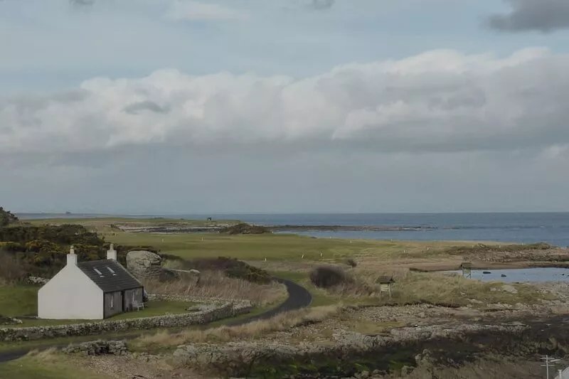 Charming seaside cottage near Crail with spectacular views